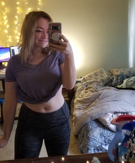 MissFushi exclusive actress gallery