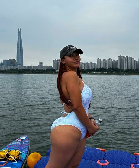 thick trans onlyfans free naked images