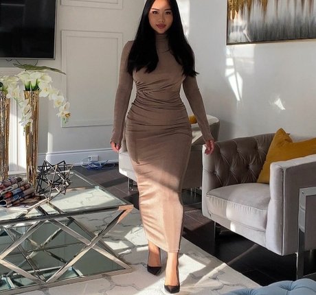 YueYue model naked archive