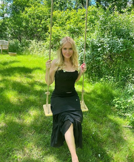 Barbara Alyn Woods pornstar perfect photos