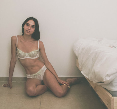 Inbal Yundler pornstar nude photos