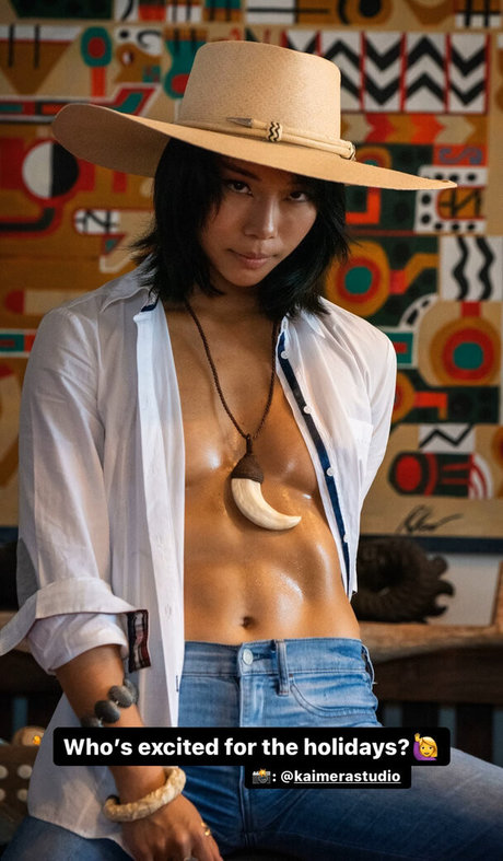 Brasskatt nude model pic