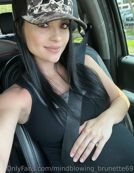 mindblowing brunette69 nice actress photo