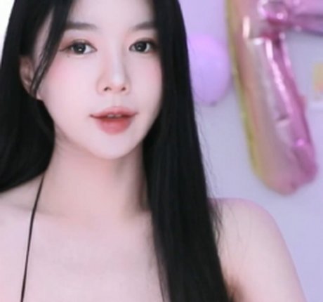 vnfmadl2892 erotic pornstar pictures