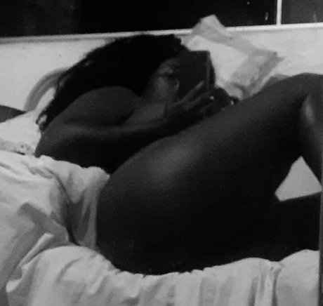 Carla Akotirene model nice images