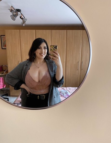 Eva Elizabeth beautiful model pics