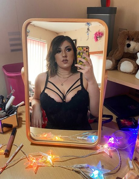 Eva Elizabeth pretty actress pictures