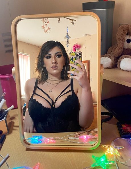 squirting onlyfans pornographic photo