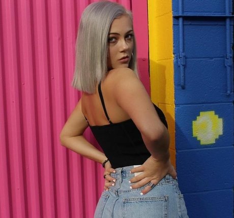 Alexi Blue free model pics