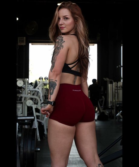 Natasha Gillem model sex photo