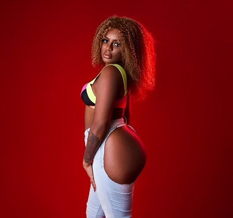 Cariucha model sex picture