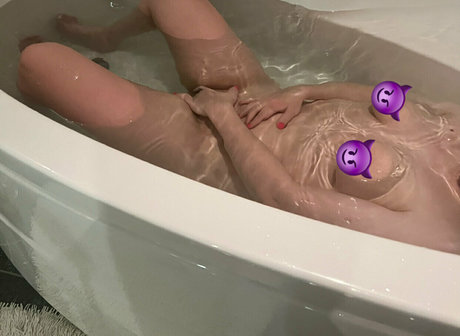 shemale cum in mouth onlyfans nudes archive