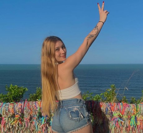 Camilleadrt adult model pictures