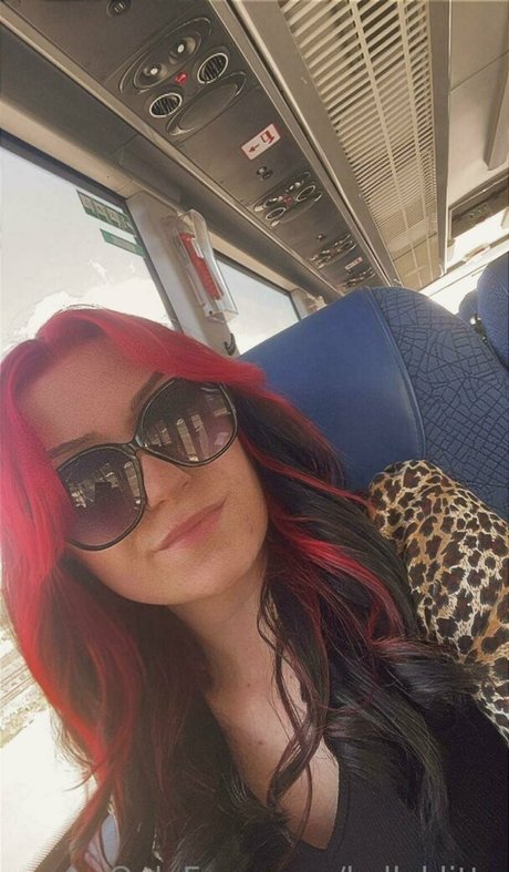 kellyklitta star free pic