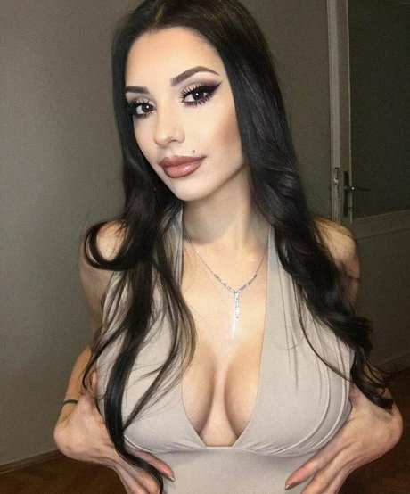 Aslihan pornstar beautiful pics