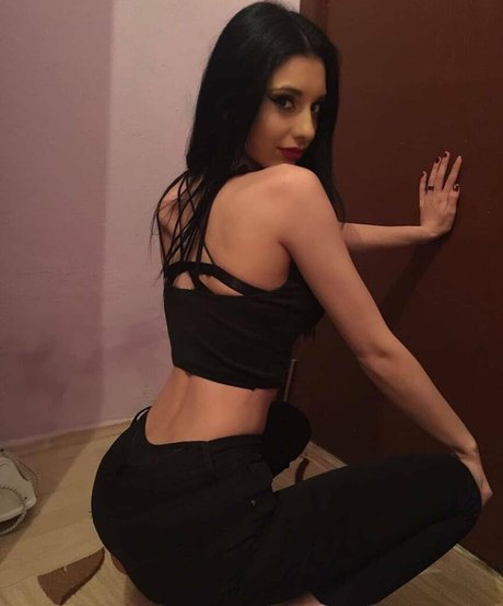 Aslihan pornstar sexy pics