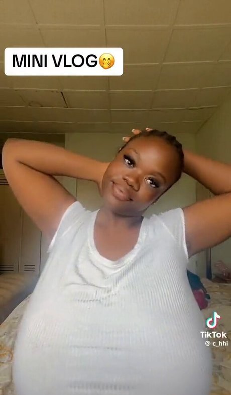 Chanel La Croix nudes model pictures