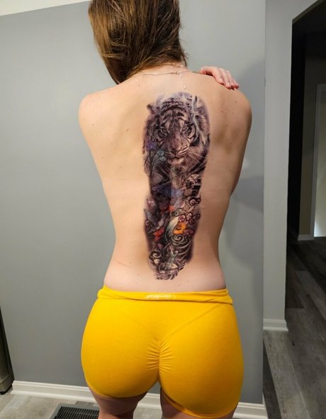 Kayeufy erotic actress photos