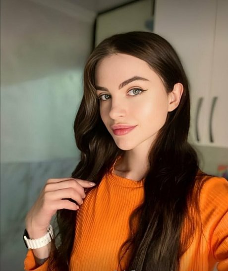 purebeautye pornstar erotic photo