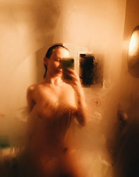 Annie Kinshova model pretty pictures