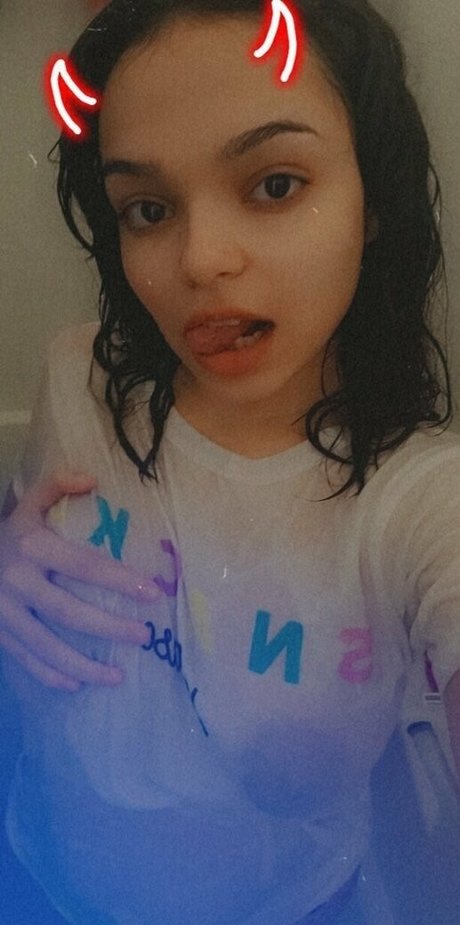 lallypop18 beautiful model photo