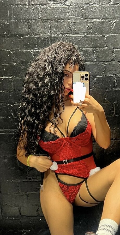 Leareynafaria pornstar hot img