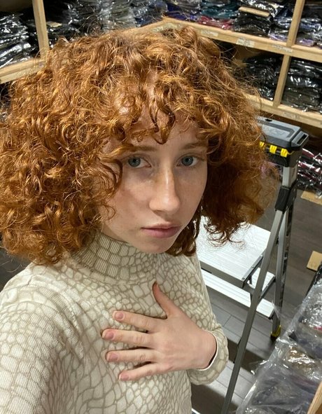 naomime exclusive actress pics