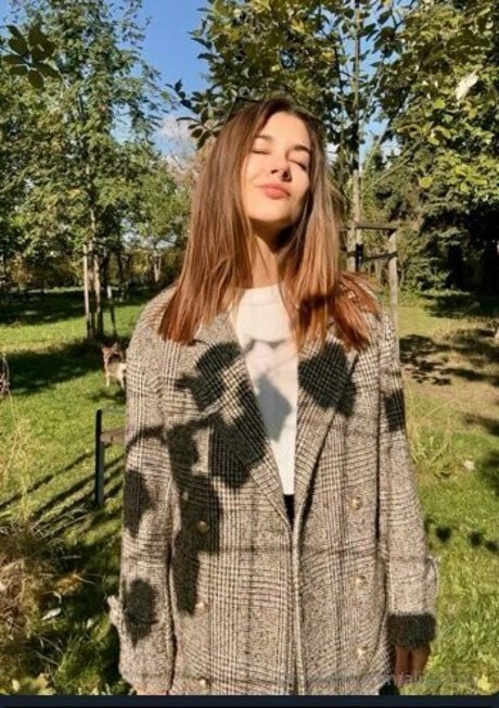 aliss foxy nude model pictures