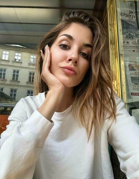 aliss foxy star perfect picture