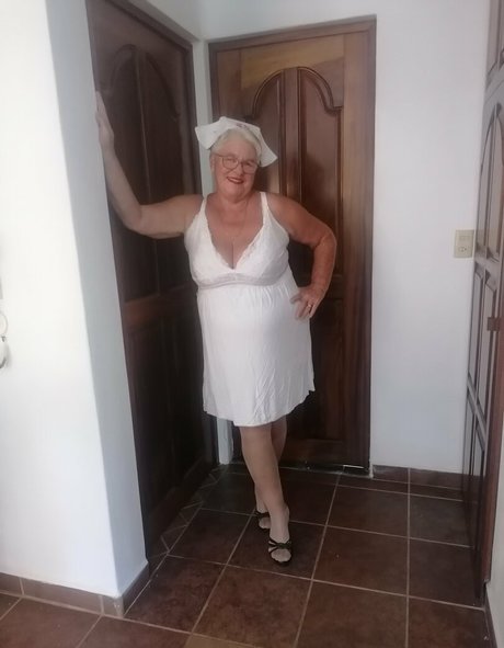 fungrannies star erotic pic