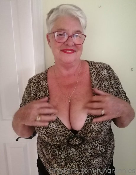 fungrannies model adult img