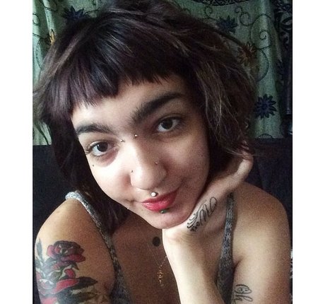 Noorann Matties sexy actress pic