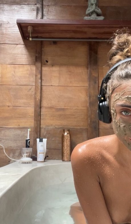 Vanessa Moe star pretty photos