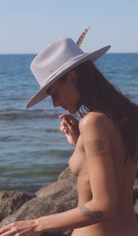 Vanessa Moe nudes pornstar pictures