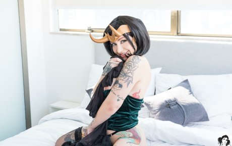 Hilo Suicide adult model photo