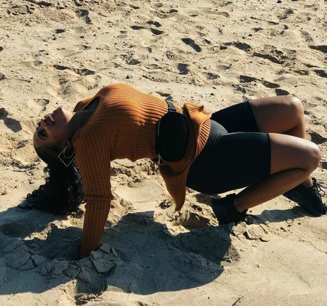 Bella Batista hd pornstar image