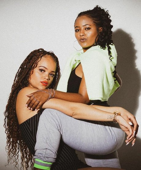 Bella Batista free pornstar photos