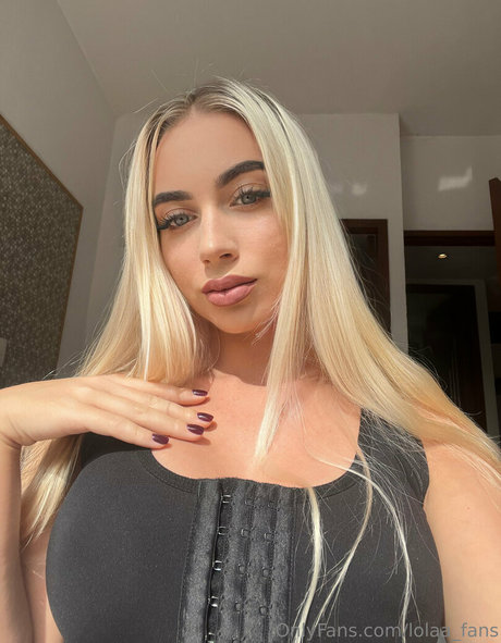 lolaa fansvip model pornographic photos