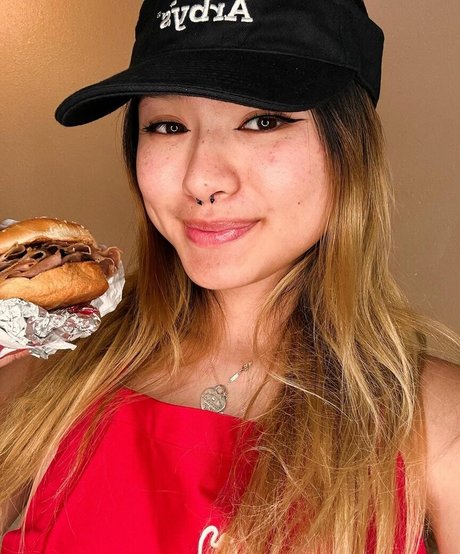 aznbbyegg art pornstar pics