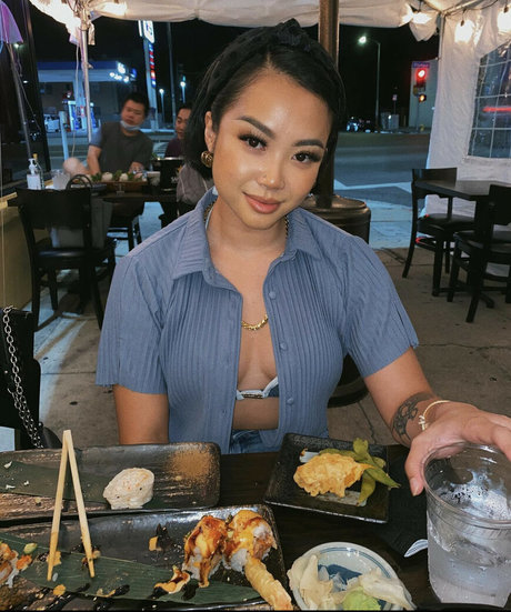 Twaydabae adult actress photo