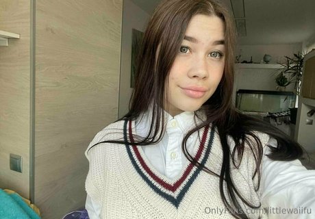 littlewaiifu free star gallery