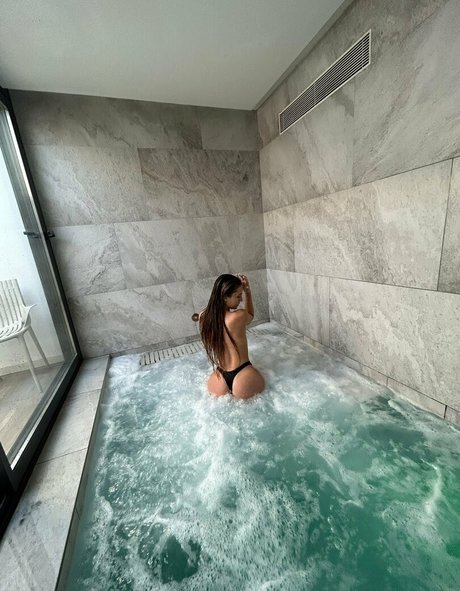 ari russo pornstar naked pic