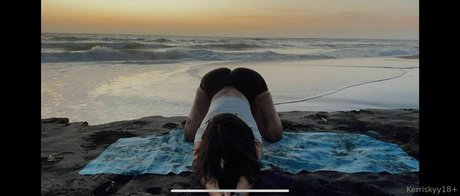 kerrimeow exclusive model pic