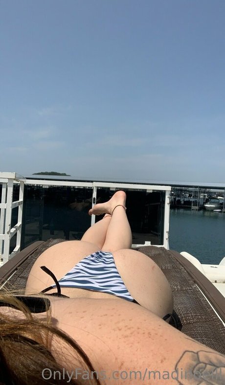 madinoelll model beautiful picture