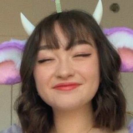 Mxmtoon naked actress photo