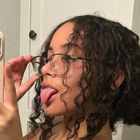 Savannah Spencer model exclusive picture