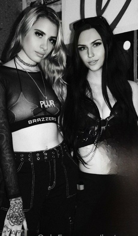 lost cos pornstar hot pictures