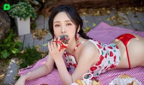 laysha__official adult model image