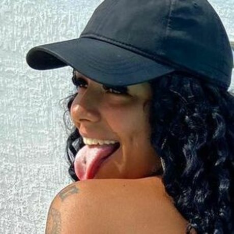 Karen Alencar model perfect images