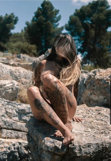 Bar Shachar model high quality pics